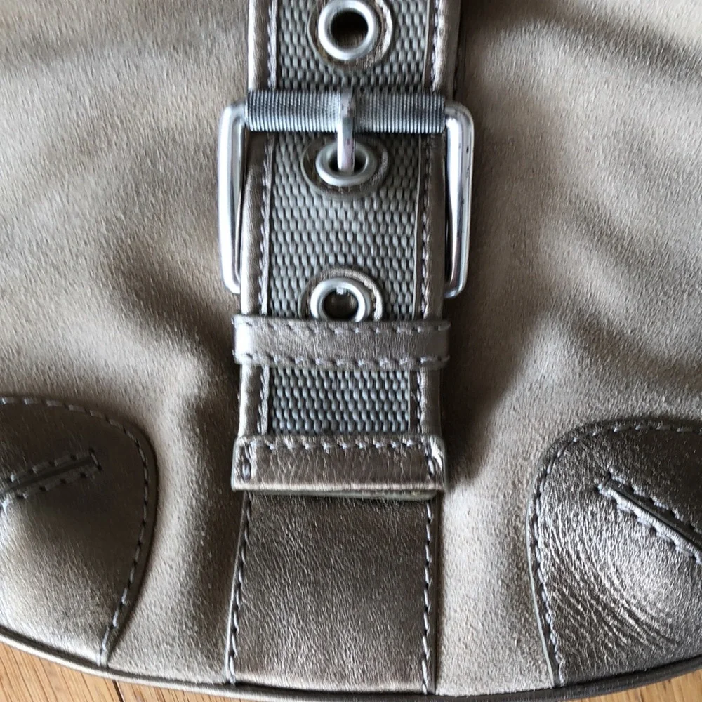 Vintage MICHAEL Michael Kors women’s Essex hobo bag TAN suede
